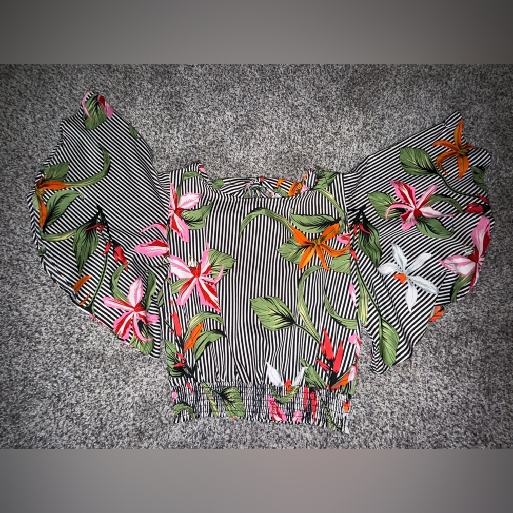 True destiny cropped black and white striped floral blouse with tie back